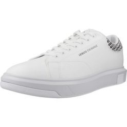 Buty ARMANI EXCHANGE XUX123 XV761 Biały. Białe trekkingi męskie Armani Exchange. W wyprzedaży za 699.10 zł.
