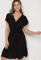 Czarna Wiskozowa Sukienka z Kopertowym Dekoltem i Paskiem Aurenelle. Czarne sukienki damskie Born2be, na co dzień, na lato, m, bez wzorów, z jeansu, eleganckie, bez kołnierzyka, bez ramiączek, midi, dopasowane. Za 54.99 zł.
