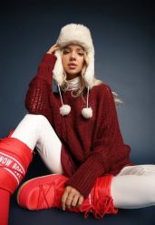 Bordowy Luźny Sweter Dzianinowy w Stylu Ponczo Nattava. Czerwone swetry damskie Renee, uniwersalny, bez wzorów, z dzianiny, casualowe, bez kołnierzyka, bez ramiączek, bez kaptura. Za 84.99 zł.
