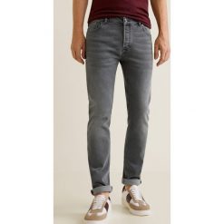 Mango Man - Jeansy Tim3. Jeansy męskie marki Mango Man. W wyprzedaży za 69.90 zł.