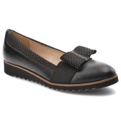 Czarne Półbuty Gamis Skórzane Buty Damskie. Czarne mokasyny damskie GAMIS, z aplikacjami, ze skóry, eleganckie, bez obcasa, bez zapięcia. Za 179.00 zł.