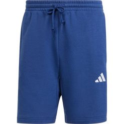 Szorty adidas Essentials 3-Stripes. Białe krótkie spodenki sportowe męskie Adidas, uniwersalny, bez wzorów, z materiału. Za 148.30 zł.