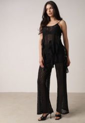 Czarny Rustykalny Komplet z Koronką i Falbankami Top i Szerokie Spodnie Pretissa. Czarne spodnie materiałowe damskie Born2be, m, z aplikacjami, z koronki. Za 119.99 zł.