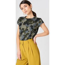 NA-KD T-shirt moro z surowym wykończeniem - Green,Multicolor. T-shirty damskie marki NA-KD. W wyprzedaży za 40.47 zł.