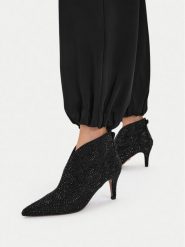 Nine West Botki CEO-C6019-1 Czarny. Czarne botki damskie Nine West, z materiału, bez obcasa, na szpilce, bez zapięcia. Za 299.99 zł.