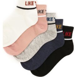 10-Pack Mix Kolorów Skarpetki Salvo. Skarpety damskie marki Born2be. Za 49.99 zł.