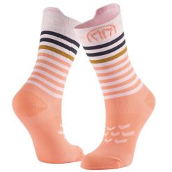 Skarpety do biegania kobieta Sidas Run Anatomic Light Crew Lady wysokosc goleni. Czerwone skarpety damskie SIDAS, bez wzorów, ze skóry. Za 73.00 zł.