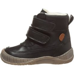 Skórzane botki zimowe w kolorze czarnym. Buty zimowe chłopięce marki Geox. W wyprzedaży za 207.95 zł.