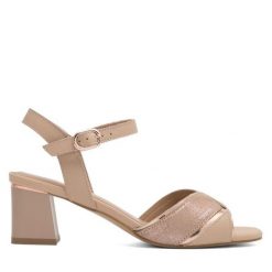 Sandały Lasocki. Brązowe sandały damskie Lasocki, bez wzorów, bez obcasa, na słupku, bez zapięcia. Za 249.99 zł.