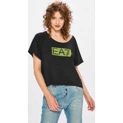 EA7 Emporio Armani - Top. Czarne t-shirty damskie EA7 Emporio Armani, s, z aplikacjami, z bawełny, casualowe, bez kołnierzyka. W wyprzedaży za 219.90 zł.