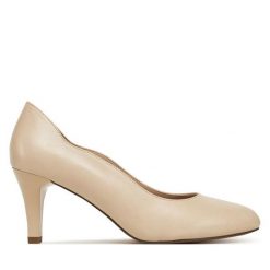 Szpilki Caprice. Brązowe szpilki damskie Caprice, bez wzorów, bez obcasa, bez zapięcia. Za 249.99 zł.