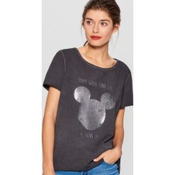 Koszulka z połyskującym nadrukiem Mickey Mouse Special Collection - Szary. Szare t-shirty damskie Mohito, z motywem z bajki. Za 69.99 zł.