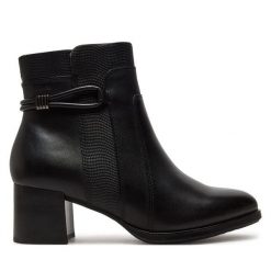 Botki Tamaris. Czarne botki damskie Tamaris, bez obcasa, na słupku, bez zapięcia. Za 569.99 zł.