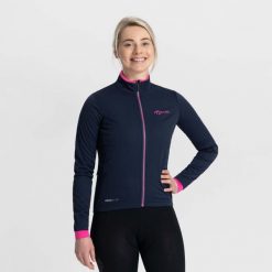 Kurtka rowerowa damska Rogelli Essential. Czerwone kurtki sportowe damskie Rogelli, s, bez wzorów, bez kaptura, rowerowe. W wyprzedaży za 180.00 zł.