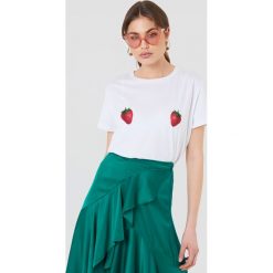 NA-KD T-shirt Strawberry - White. T-shirty damskie marki Camel Active. W wyprzedaży za 36.47 zł.