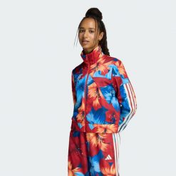 BLUZA DRESOWA ADIDAS x FARM RIO HOUSE OF TIRO. Białe bluzy damskie Adidas, m, bez wzorów, z dresówki, bez kaptura. Za 279.00 zł.