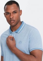 Ombre Melanżowa koszulka męska polo z kołnierzykiem w paski niebieska V3 OM-POSS-0109 S. Niebieskie koszulki polo męskie Ombre, m, bez wzorów, bez ramiączek. Za 89.99 zł.