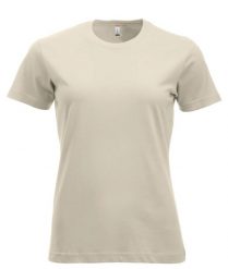 Clique New Classic-T Women T-shirt z bawełny, krój contemporary – light khaki. Zielone t-shirty damskie CLIQUE, s, bez wzorów, z bawełny, klasyczne, bez kołnierzyka. Za 104.39 zł.