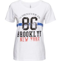 Shirt bonprix biało-czerwony z nadrukiem. Bluzki damskie bonprix. Za 34.99 zł.