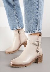 Beżowe Botki na Słupkowym Obcasie Zdobione Aplikacją Tulaviera. Brązowe botki damskie Renee, z jeansu, bez obcasa, na obcasie, bez zapięcia. Za 149.99 zł.