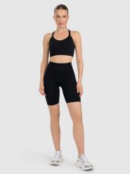 4F Legginsy kolarki treningowe bezszwowe damskie - czarne M/L. Czarne legginsy damskie 4f, l, bez wzorów, z dzianiny. Za 119.99 zł.