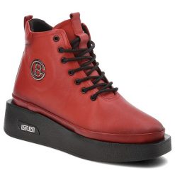 Czerwone Botki Artiker Stylowe Obuwie Na Koturnie. Czerwone botki damskie Artiker, na wiosnę, ze skóry, eleganckie, bez obcasa, na koturnie, bez zapięcia. Za 259.00 zł.