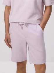 Dresowe szorty regular fit - lawendowy. Fioletowe szorty męskie Reserved, l, bez wzorów, z bawełny. W wyprzedaży za 49.99 zł.