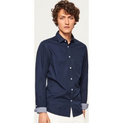 Koszula regular fit - Granatowy. Niebieskie koszule męskie Reserved. Za 89.99 zł.
