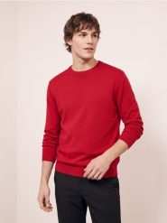 Bawełniany sweter basic - czerwony. Czerwone swetry przez głowę męskie Sinsay, l, bez wzorów, z bawełny, bez kołnierzyka. Za 39.99 zł.