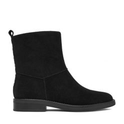 Botki Lasocki. Czarne botki damskie Lasocki, bez obcasa, na płaskiej podeszwie, bez zapięcia. Za 269.99 zł.