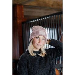 Czapka dla konia Kentucky Rubber Logo. Czerwone czapki i kapelusze damskie KENTUCKY HORSEWEAR, na zimę, bez wzorów, sportowe. Za 240.00 zł.