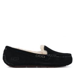 Kapcie Ugg. Czarne kapcie damskie UGG, bez wzorów. Za 569.99 zł.