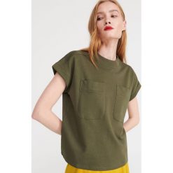 T-shirt z kieszeniami - Khaki. Brązowe t-shirty damskie Reserved, l, bez wzorów, bez kołnierzyka. Za 39.99 zł.