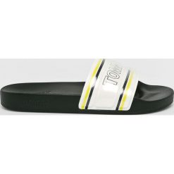 Tommy Jeans - Klapki. Czarne klapki męskie Tommy Jeans, z jeansu. W wyprzedaży za 139.90 zł.