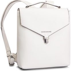 Plecak CALVIN KLEIN JEANS - Sculpted Flap BP 30 V-Flap K60K605242 102. Plecaki damskie marki Calvin Klein Jeans. Za 649.00 zł.