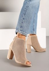 Beżowe Ażurowe Sandały Vices z Imitacji Zamszu na Słupku Finiri. Brązowe botki damskie Renee, w ażurowe wzory, bez obcasa, na obcasie, bez zapięcia. Za 139.99 zł.