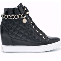 Guess Jeans - Buty. Obuwie sportowe damskie marki Guess Jeans. W wyprzedaży za 399.90 zł.