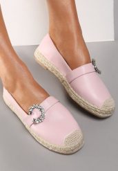 Różowe Espadryle Auxamene. Czerwone espadryle damskie Renee, z aplikacjami, z okrągłym noskiem, bez obcasa, na płaskiej podeszwie, bez zapięcia. Za 39.99 zł.