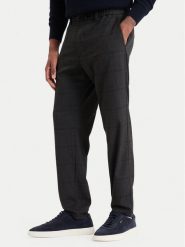 BOSS Chinosy 50571678 Czarny Tapered Fit. Czarne eleganckie spodnie męskie Boss, m, bez wzorów, z syntetyku. Za 599.99 zł.