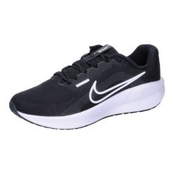 Buty do biegania Nike Downshifter 13 damskie czarne. Czarne obuwie sportowe damskie Nike, bez wzorów, do biegania, nike downshifter. Za 299.99 zł.