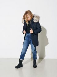 Kids ONLY Parka Iris 15245678 Granatowy Regular Fit. Niebieskie kurtki i płaszcze dla dziewczynek Kids Only, bez wzorów, z syntetyku, bez kaptura. Za 299.99 zł.