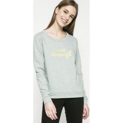 Jacqueline de Yong - Bluza Tori. Szare bluzy damskie Jacqueline de Yong. W wyprzedaży za 39.90 zł.