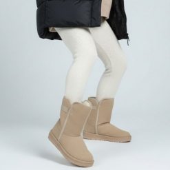 Śniegowce damskie Big Star, ze skóry zamszowej z elastycznymi wstawkami po bokach wsuwaną konstrukcją zabudowaną cholewką, beżowe, KK274617. Brązowe śniegowce i trapery damskie Big Star, ze skóry. Za 119.00 zł.