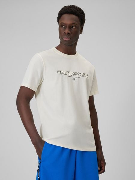 4F T-shirt regular z nadrukiem męski - beżowy S. Brązowe t-shirty męskie 4f, m, bez wzorów, z bawełny, bez kołnierzyka. W wyprzedaży za 49.99 zł.