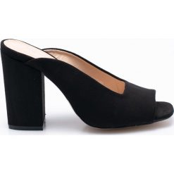 Public Desire - Klapki. Czarne klapki damskie Public Desire, z materiału. W wyprzedaży za 139.90 zł.