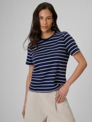 4F T-shirt relaxed z nadrukiem damski - granatowy S. Niebieskie t-shirty damskie 4f, s, bez wzorów, z bawełny, bez kołnierzyka. Za 69.99 zł.