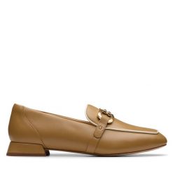 Loafersy Clarks. Brązowe mokasyny damskie Clarks. Za 309.99 zł.