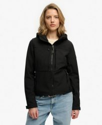Superdry Kurtka Hooded Classic Trekker damska slim wodoodporna. Czarne kurtki damskie Superdry., bez wzorów, z elastanu. Za 431.15 zł.