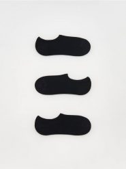 Skarpetki 3 pack - czarny. Czarne skarpety damskie Reserved, bez wzorów. Za 39.99 zł.