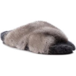 Klapki WEEKEND MAXMARA - Ketty 55262182600 Grigio 002. Szare klapki damskie marki WEEKEND MaxMara, z materiału. Za 2,099.00 zł.